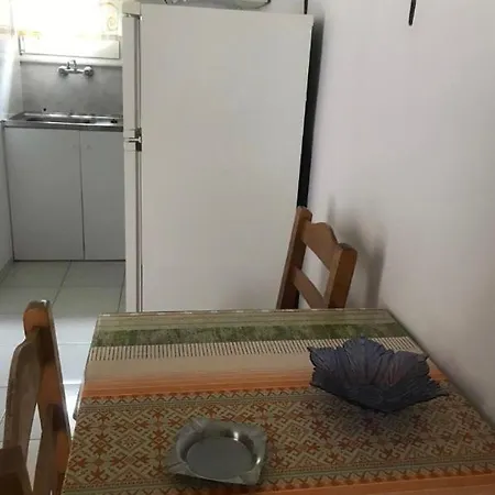 Eleni * Ília